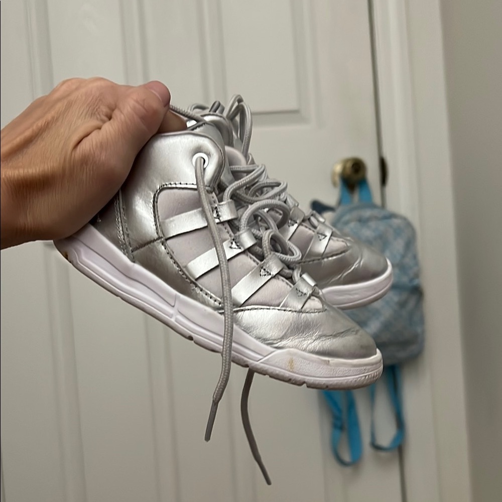 Kids Jordan Max Aura Size 9c